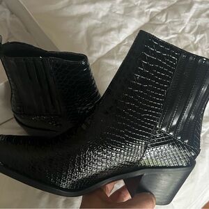 Dolce Vita Ozias black exotic booties